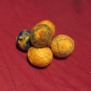 Homemade Wool Dryer Balls (5)